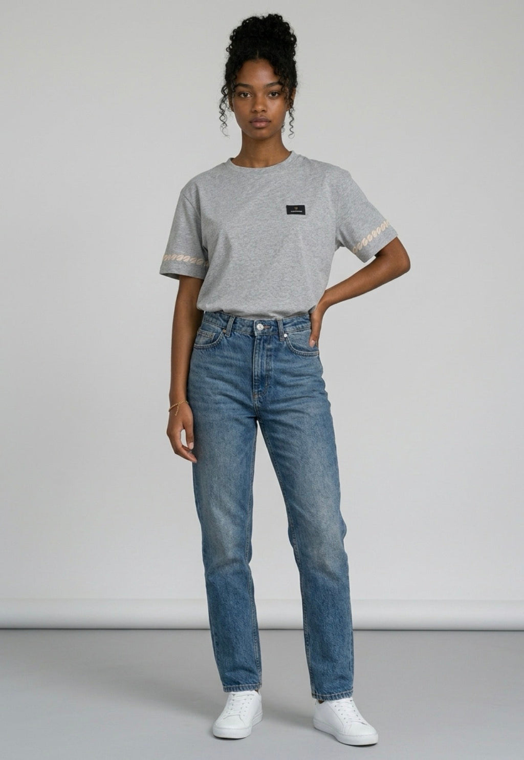 Kowri sleeve T-Shirt